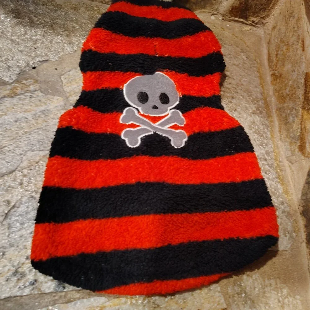 Striped Skull and Crossbones Pet Sweater Size Large Polyester Dog Cat Red Black
